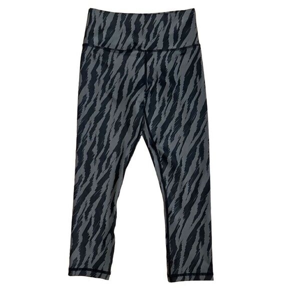 ZYIA Active Light N Tight Zebra Print Capri Legginngs Black Gray Size 2 - Picture 1 of 4